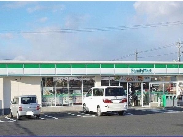 コンビニ　ファミリーマート下庄店（コンビニ）まで1400m