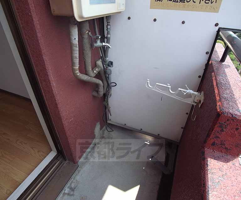 バルコニー　ベランダ洗濯機置き場