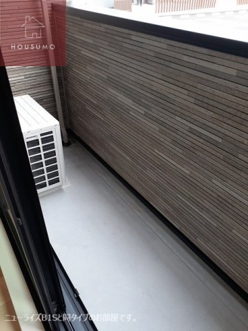 バルコニー　外からの目が気にならないバルコニーで洗濯物が干せます