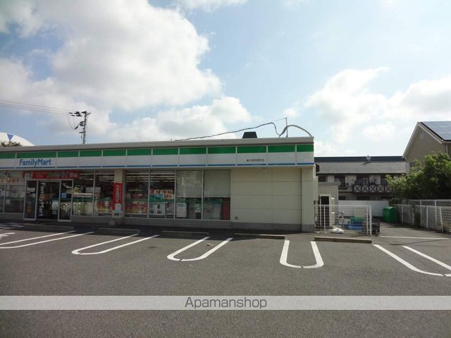 コンビニ　ファミリーマート泉大津虫取町店（コンビニ）まで482m
