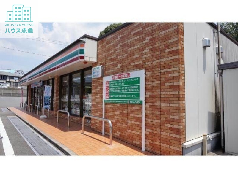 コンビニ　セブンイレブン長与まなび野店（コンビニ）まで315m