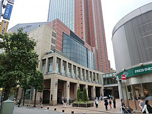 役所　世田谷区役所キャロットタワー主張所（役所）まで700m