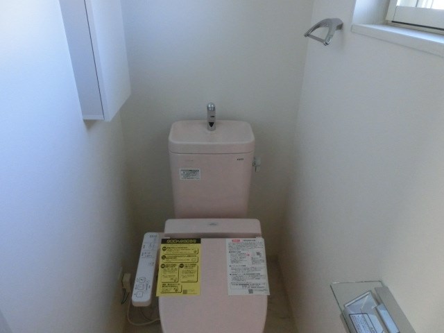 トイレ　※写真は別の棟になります。