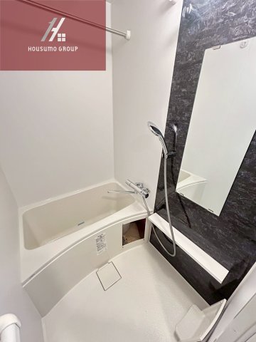 バス・シャワールーム　コンパクトで使いやすいお風呂です