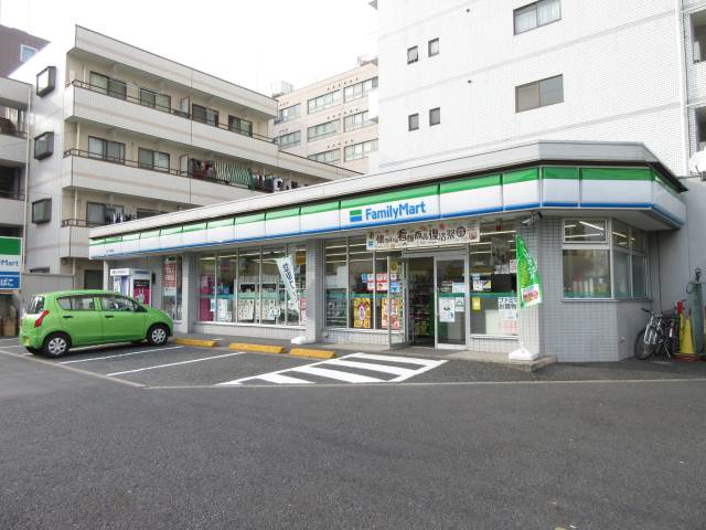 コンビニ　ファミリーマート（コンビニ）まで391m