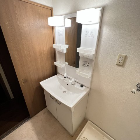 洗面設備　同仕様タイプです