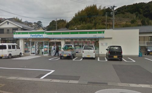 コンビニ　ファミリーマート 長与道の尾店（コンビニ）まで290m
