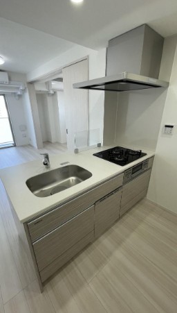 キッチン　※別部屋参考写真