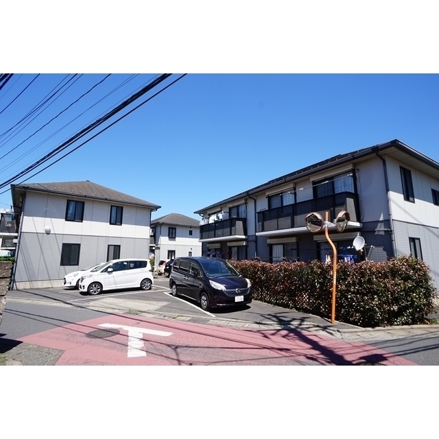 建物外観　積水ハウス施工！敷地内に４棟建ち並ぶシャーメゾン！