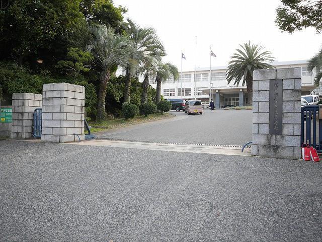 高校・高専　小倉高校（高校・高専）まで607m