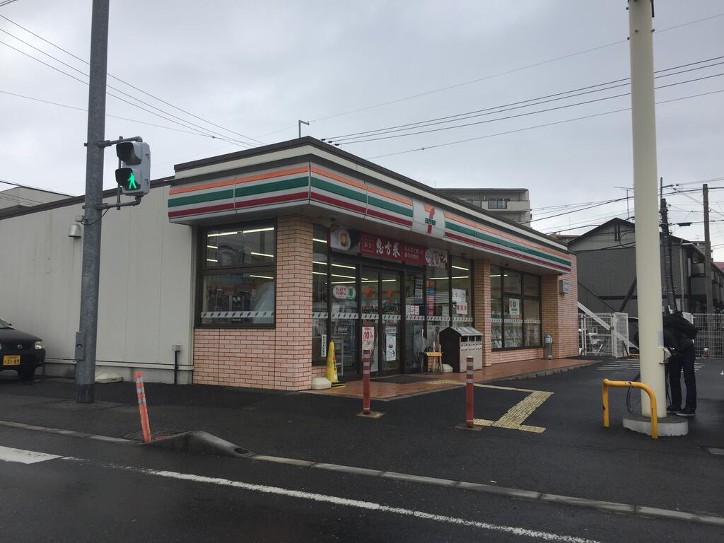 コンビニ　セブンイレブン大津大萱3丁目店（コンビニ）まで391m