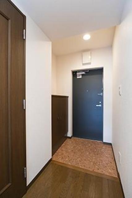 玄関　※写真は同タイプ住戸です。