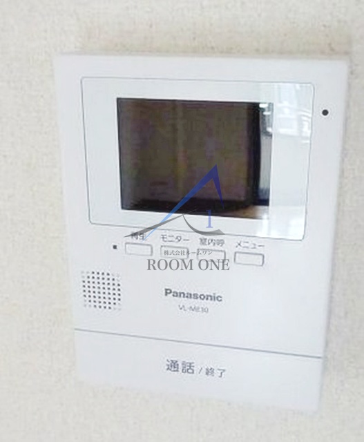 セキュリティ　モニター付きインターホンです。