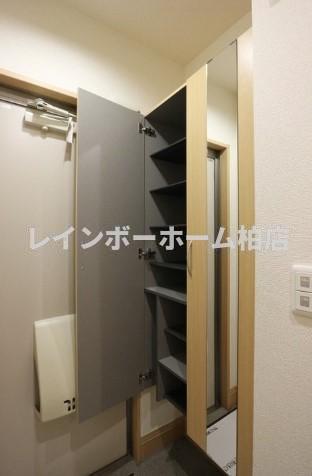 玄関　シンプルで使いやすい玄関です