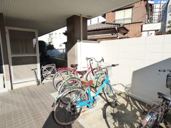 ロビー　駐輪場