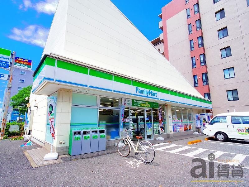 コンビニ　ファミリーマート東久留米本町店（コンビニ）まで1050m