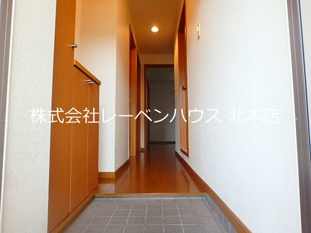 玄関　レーベンハウス北本店へ　048-590-5757