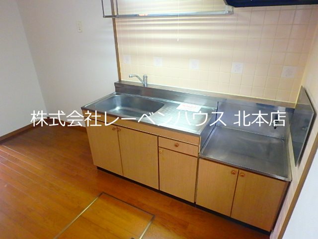 キッチン　レーベンハウス北本店へ　048-590-5757