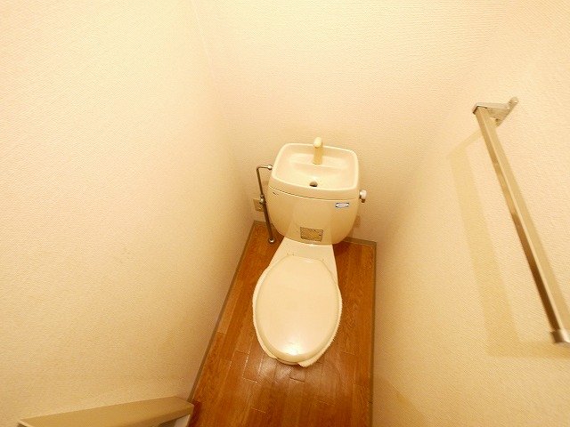 トイレ　清潔感のあるトイレです