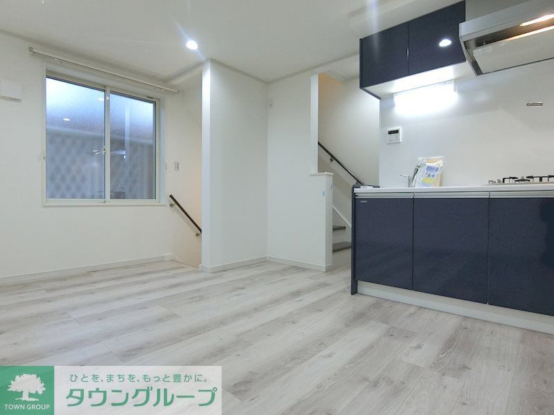 居室・リビング　広いDKにはダイニングセットが置けるので、寝食が分けれます！