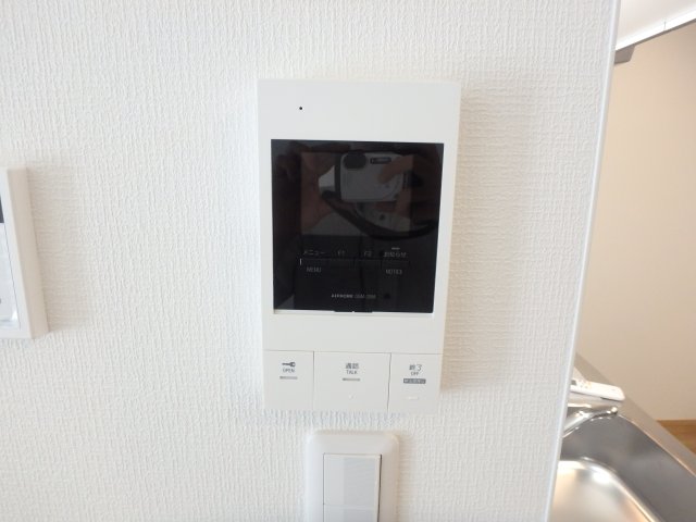 セキュリティ　モニター付きインターホン