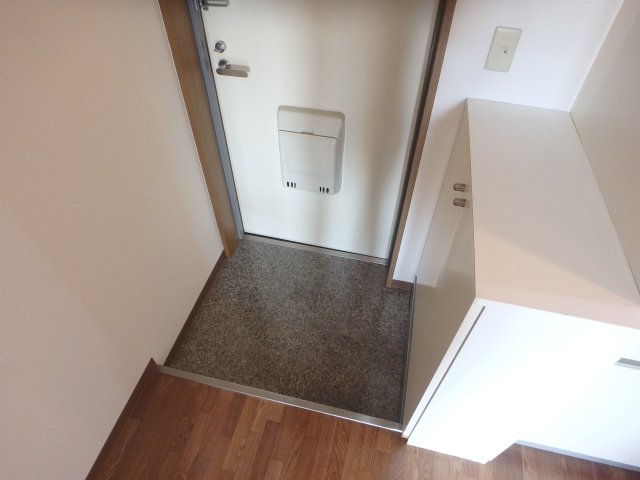 玄関　収納もある玄関です