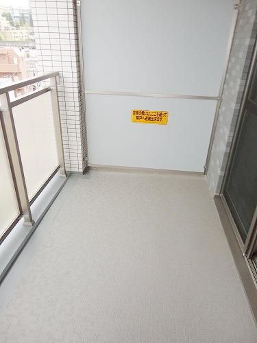 その他設備　★奥行きの深いバルコニー★
