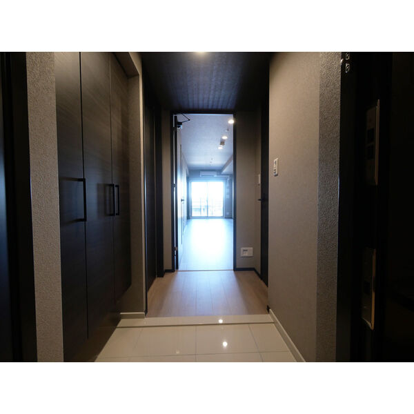 玄関　※別室の参考写真の為、現況優先です。
