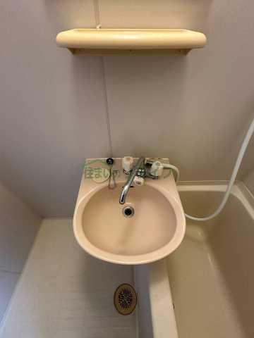 洗面設備　別部屋同タイプ部屋の参考写真となります。