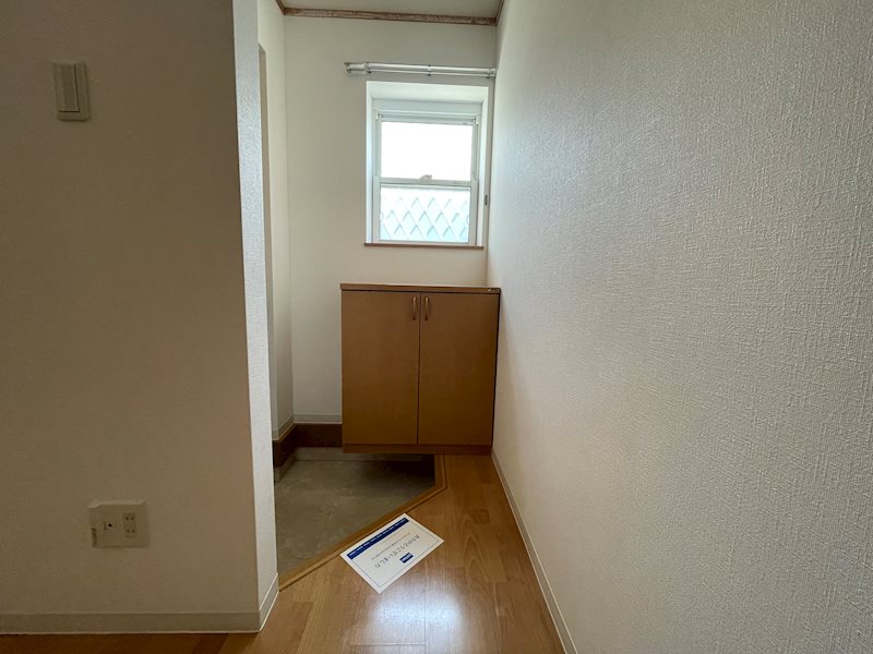 玄関　窓があって明るい玄関