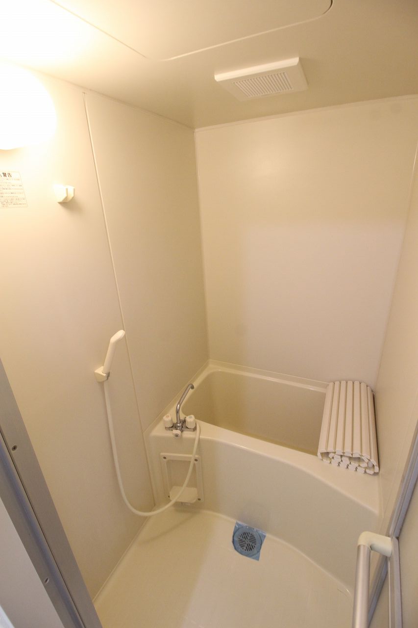 バス・シャワールーム　別の部屋の写真です