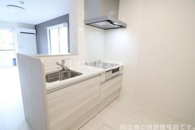 アザレア Cのキッチン写真