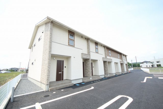建物外観　完成予定図：2026年7月15日入居開始予定です
