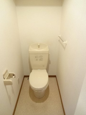 トイレ　トイレもきれいです