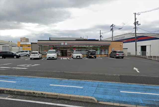 コンビニ　セブンイレブン青江6丁目店（コンビニ）まで641m