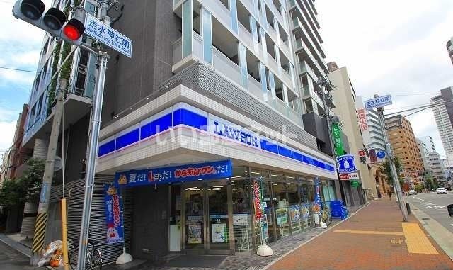 コンビニ　ローソン 神戸元町通五丁目店（コンビニ）まで63m