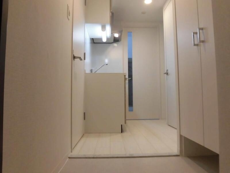 玄関　ゆとりある設計で、お客様を心地よく迎える玄関口。