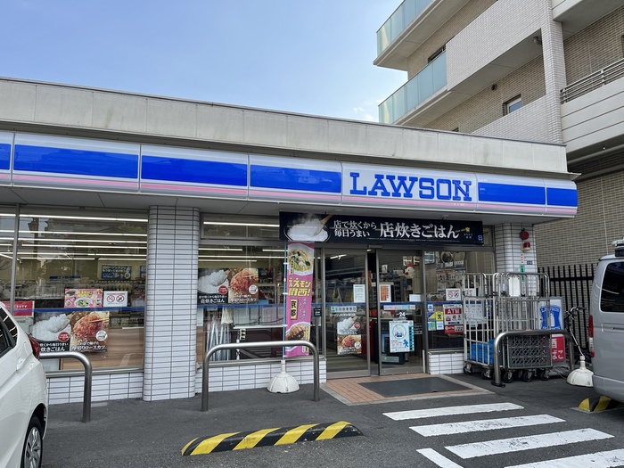 コンビニ　ローソン（コンビニ）まで350m