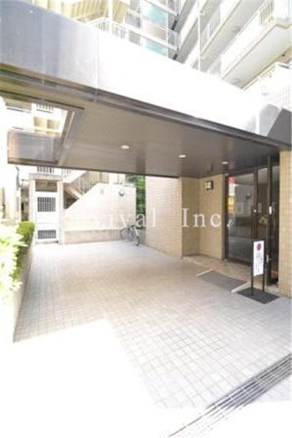 エントランス　雰囲気の良いエントランスファサード
