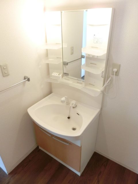 洗面設備　忙しい朝に便利なシャンプードレッサー