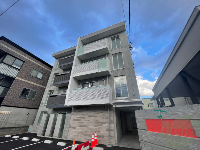 建物外観　札幌市中央区南十三条西「ブランシャール伏見」
