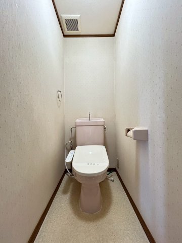 トイレ　同物件、別号室の写真です。