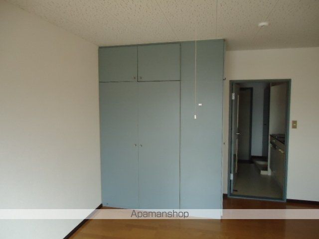 村野旭が丘ビルの居間写真