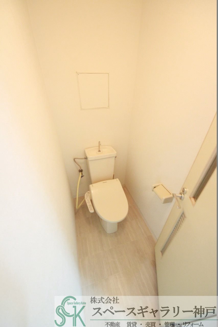 トイレ　※同じ間取りの別のお部屋のお写真です ※色味仕様が異なる場合