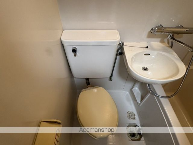 ＪＲ東海道本線 浜松駅 徒歩7分 2階建 築38年のトイレ写真