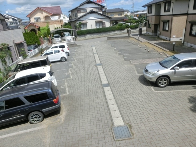 駐車場　駐車場