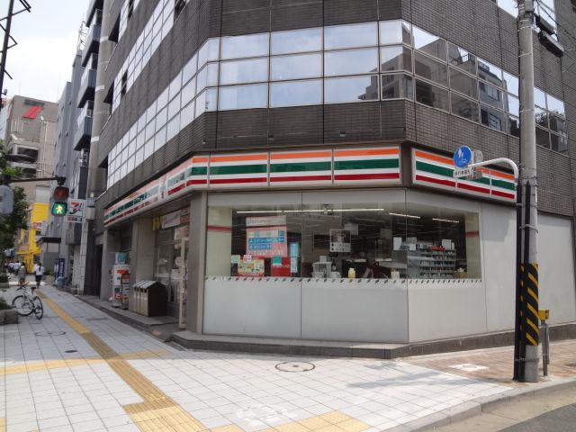 コンビニ　セブンイレブン台東浅草橋３丁目店（コンビニ）まで200m
