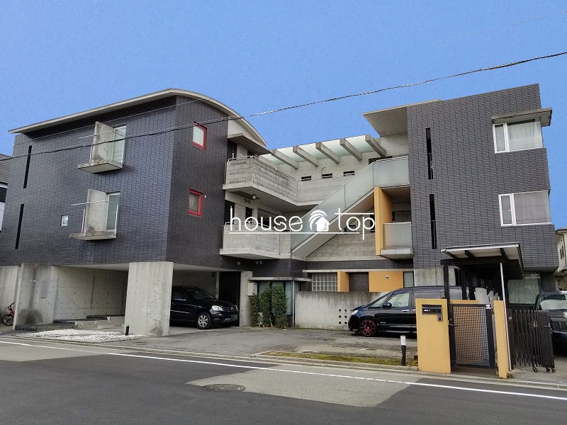 建物外観　外観も室内もオシャレなデザイナーズ仕様のマンションです♪
