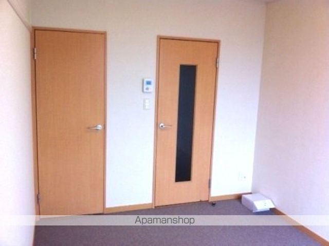 レオパレス曙の居間写真