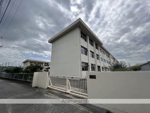 小学校　岡山市立平島小学校（小学校）まで810m
